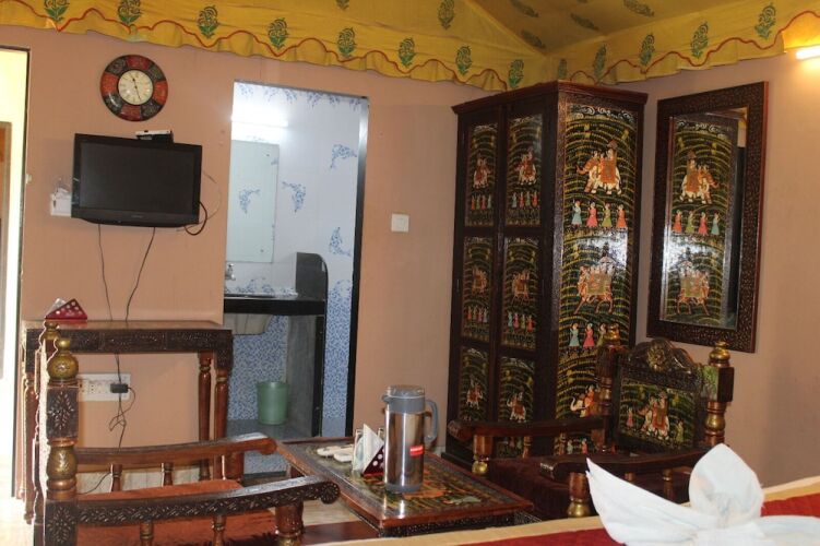 hotel royal amar