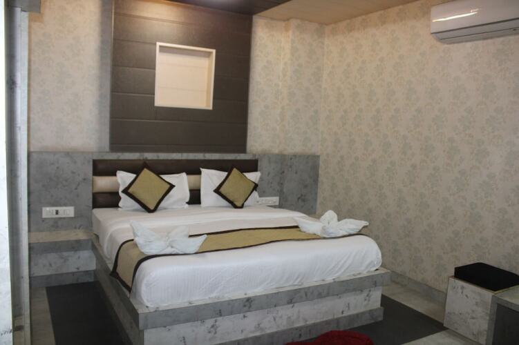 hotel royal amar