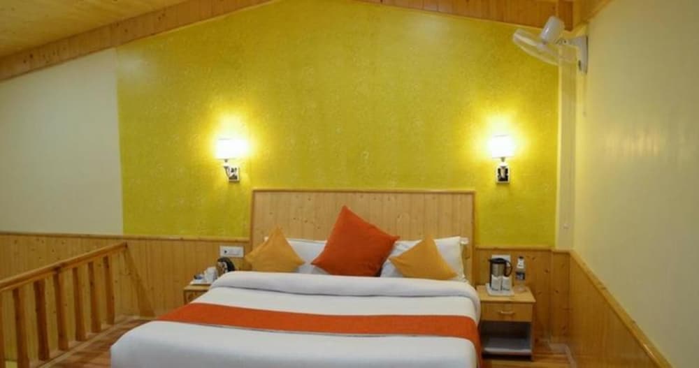 gezellig inn vardhan hills