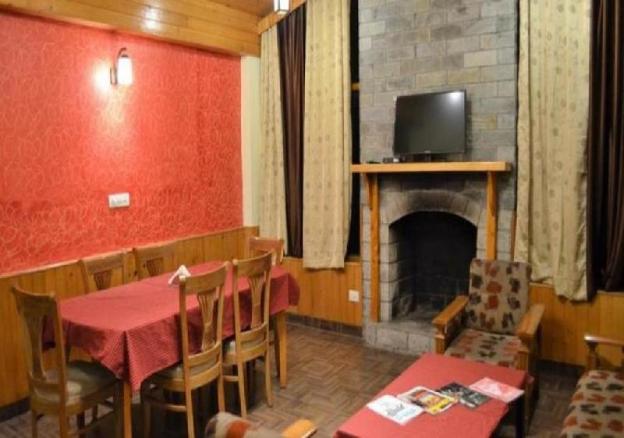 gezellig inn vardhan hills