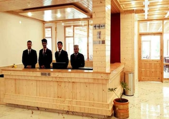 gezellig inn vardhan hills