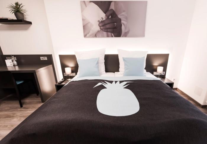 mood contemporary living