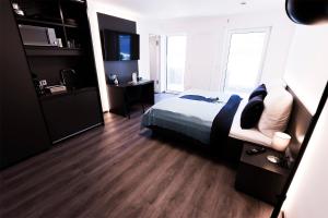 mood contemporary living