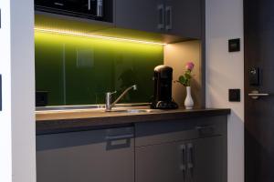 in2 the boardinghouse