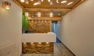 hotel amisha international