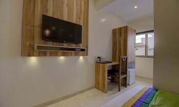 hotel amisha international