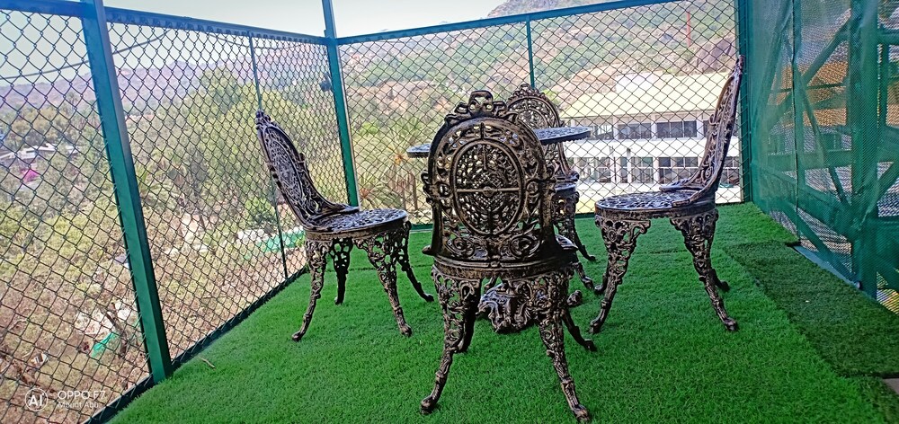 royal heritage lake view resort