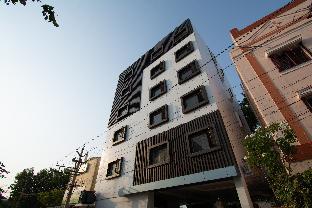 v hotel by oyo rooms
