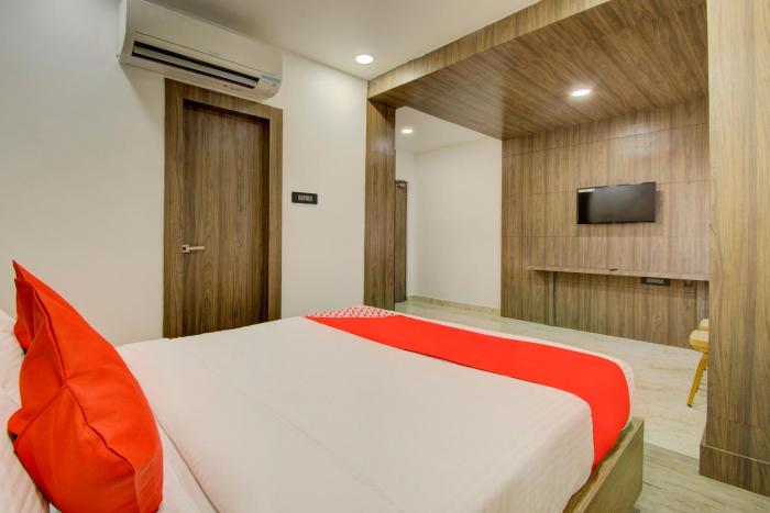 v hotel by oyo rooms