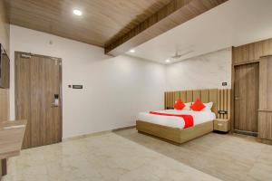 v hotel by oyo rooms