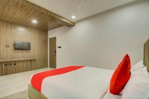 v hotel by oyo rooms