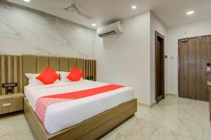 v hotel by oyo rooms