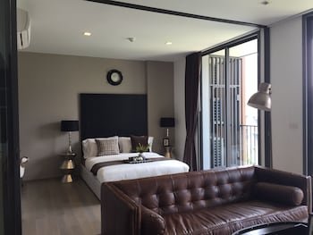 the valley 23 estate at khaoyai by away