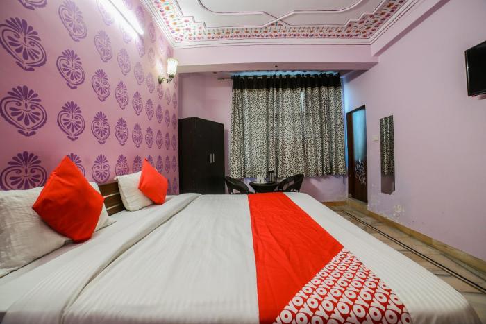 hotel white palace