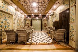 hotel white palace