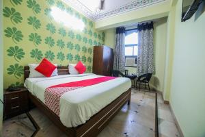 hotel white palace