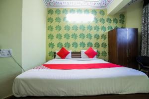 hotel white palace