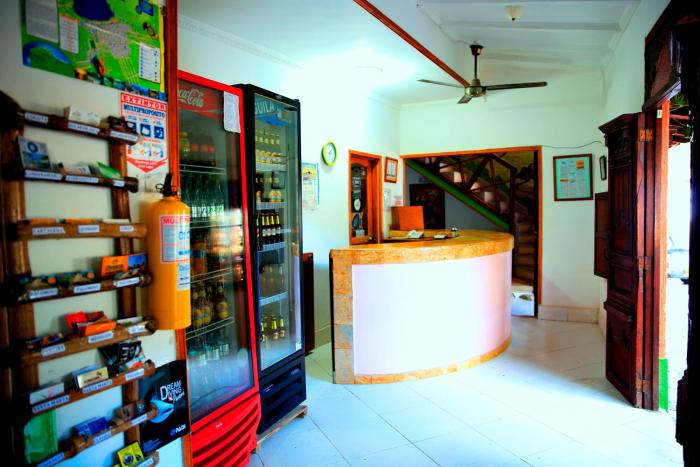 hostal pelikan taganga