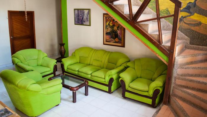 hostal pelikan taganga