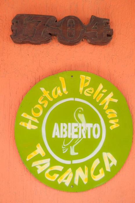 hostal pelikan taganga