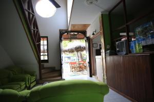 hostal pelikan taganga