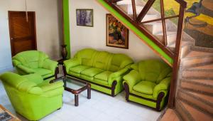 hostal pelikan taganga