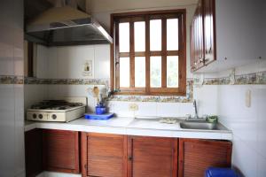 hostal pelikan taganga