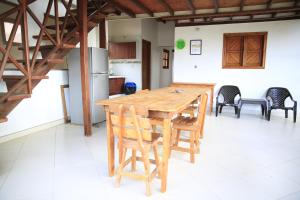 hostal pelikan taganga