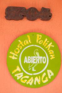 hostal pelikan taganga