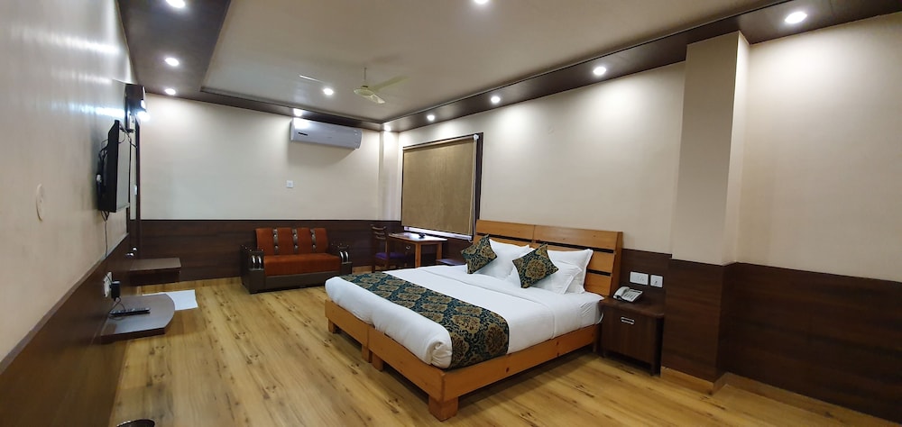 hotel buddha house himalayan brothers