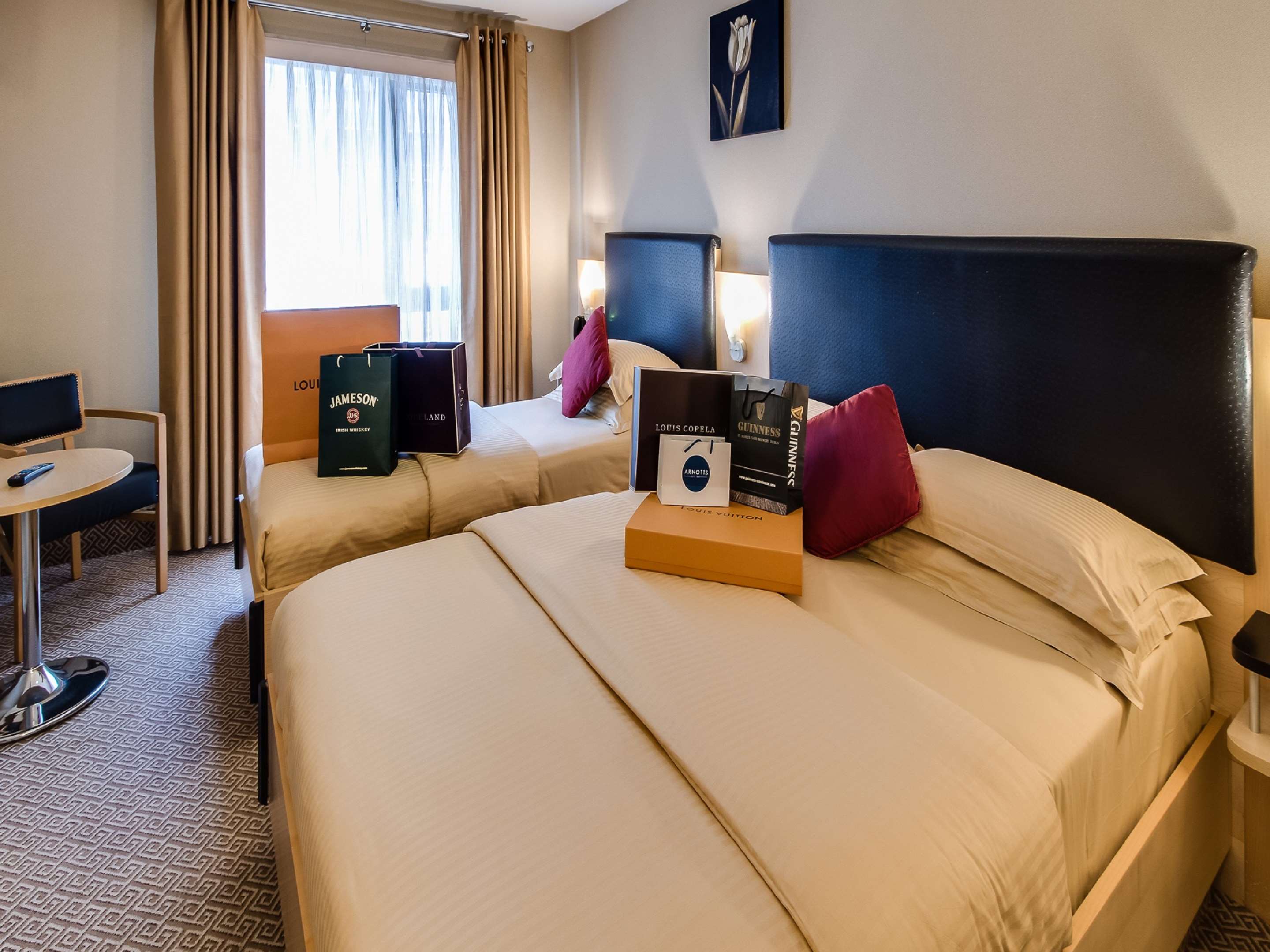 academy plaza hotel