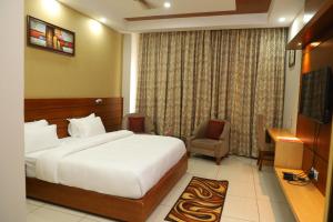 Hotel Royal Hillton,Paonta Sahib>>Dehradun,3 star