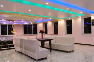 Pink Park By Panache Hotels,Bir>>Baijnath,3 star