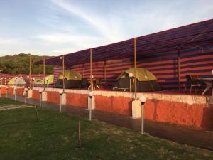 sabas tent and camping