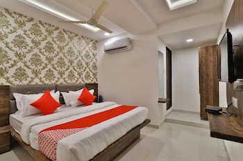 Hotel Pathik Villa,204, Dream Rise, Near Hetarth Party Plot, Science City Road, Sola, Ahmedabad, Gujarat, 380060,3 star