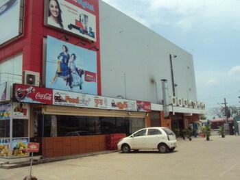 Transit Bay,,3 star