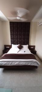 Hotel Shahi Darbar,Surat>>Navsari,3 star