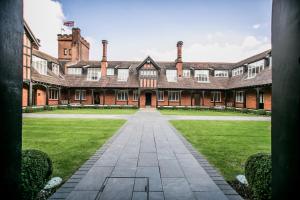 The Pillar Hotel,Brent>>Barnet,4 star