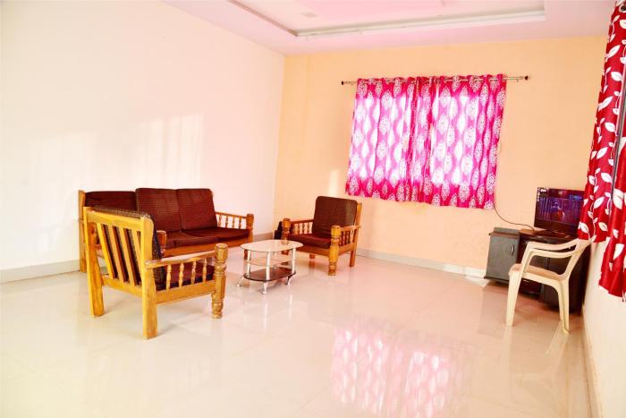 hrishikesh villa besides valley