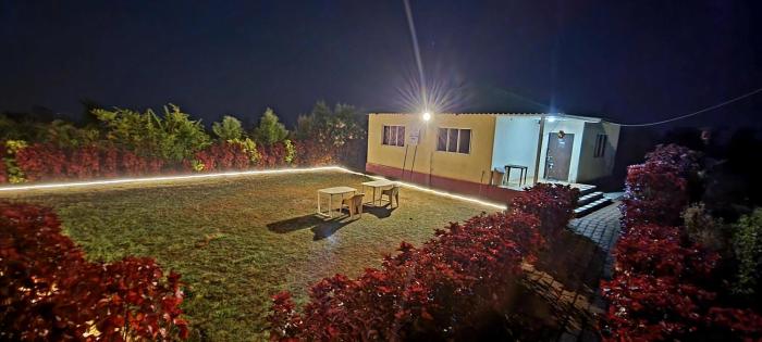 hrishikesh villa besides valley