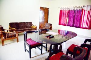 hrishikesh villa besides valley