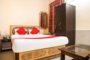 embassy hotel
