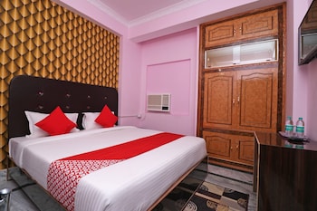oyo 33471 hotel magadh empire