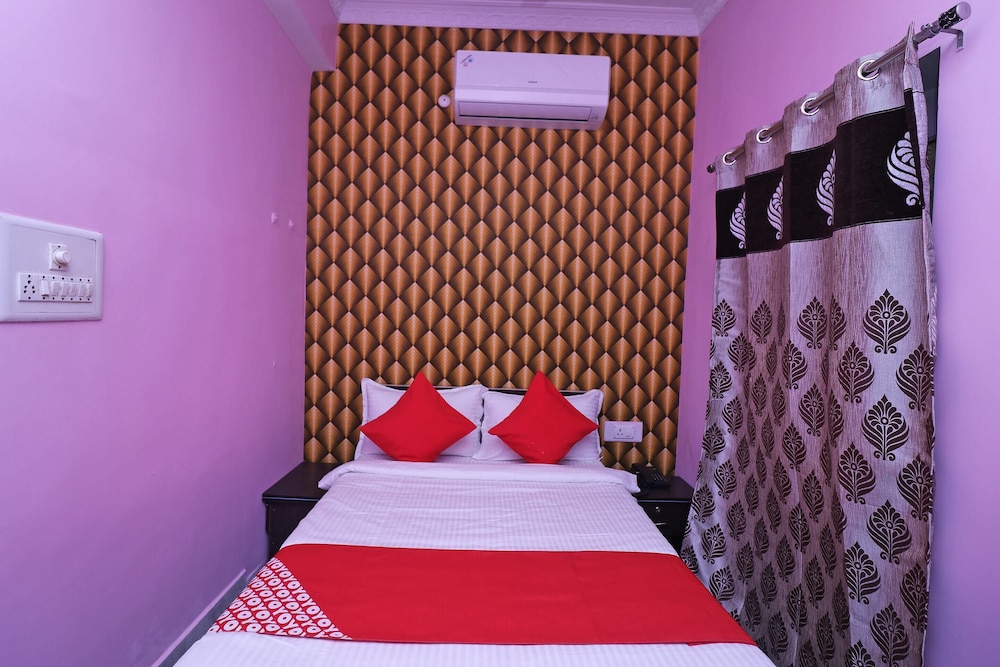 oyo 33471 hotel magadh empire