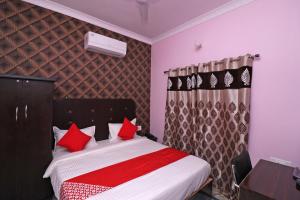 oyo 33471 hotel magadh empire