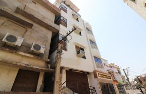 oyo 33471 hotel magadh empire