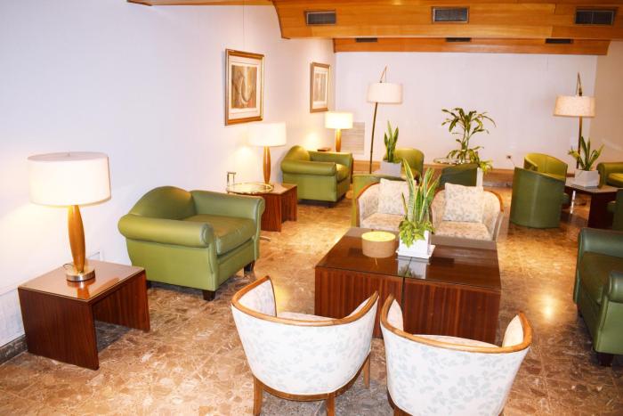 hotel solans carlton