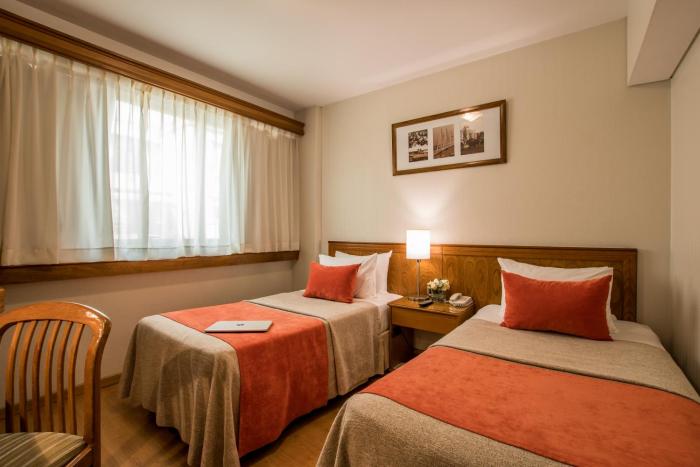 hotel solans carlton