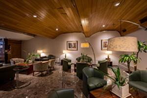 hotel solans carlton