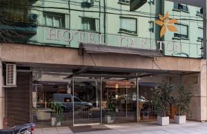 hotel solans carlton